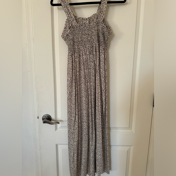 Women’s Mid Length, Button Up Sundress, Animal Print, Size Small - Picture 2 of 10